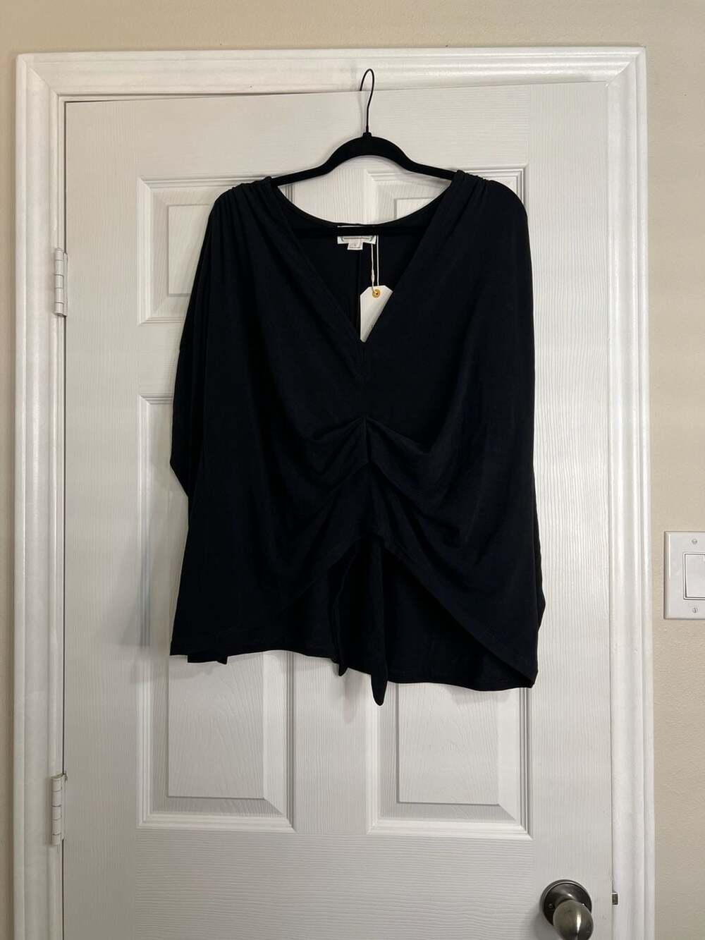 Loveriche Black V-Neck Ruched Front Long Sleeve Top, Size L